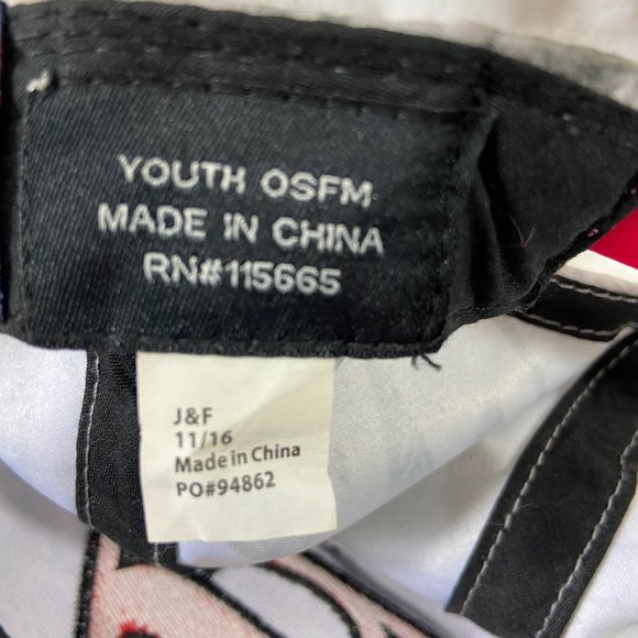 DC Comics Superman Camouflage Youth Snapback Hat - Picture 6 of 8